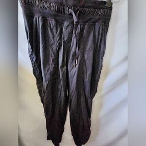 Lululemon Joggers. Size 4